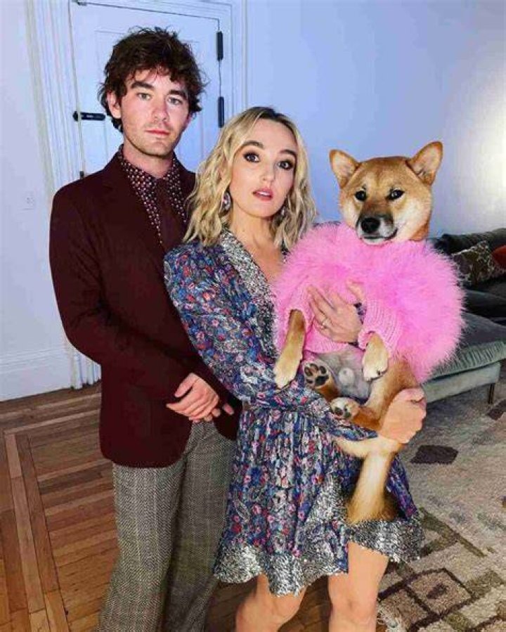 
Chloe Fineman Tattoo Meaning Explained – Boyfriend And Net Worth 2022 