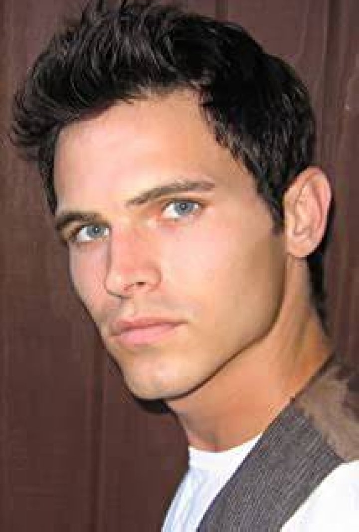 
Tad Hilgenbrink Height, Weight, Net Worth, Age, Birthday, Wikipedia, Who, Nationality, Biography 